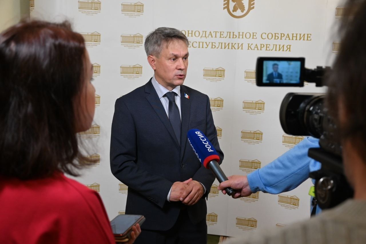 Станислав Мельников: В Год семьи законодательные инициативы по поддержке материнства и детства стали одним из ключевых направлений работы комитета ПАСЗР по социальной политике
