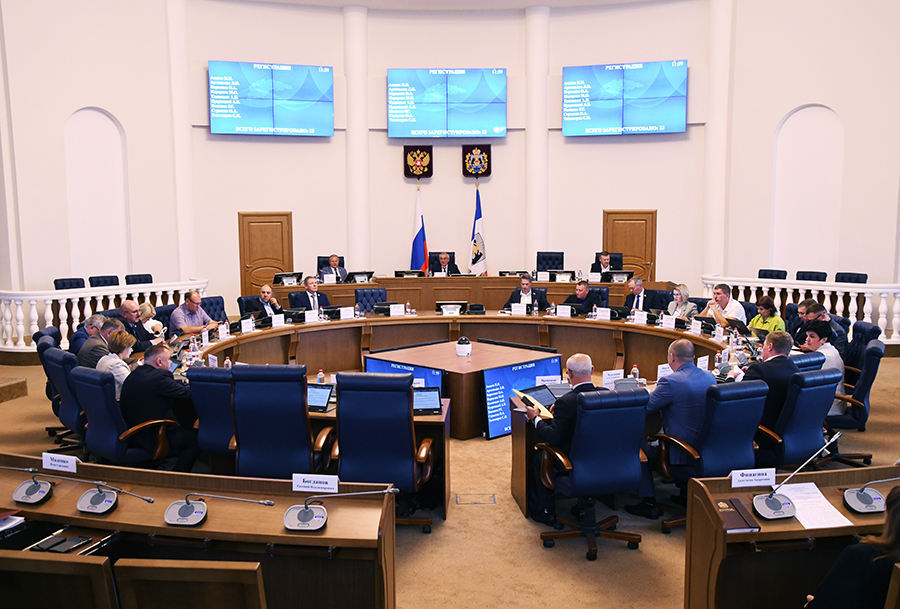 Депутаты внесли изменения в закон об областном бюджете