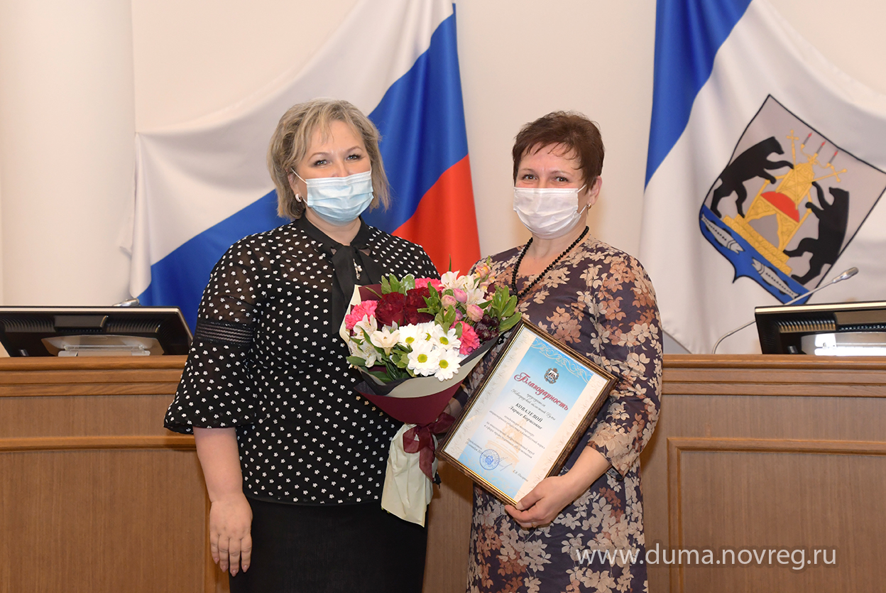 Елена Писарева выступила с приветственным словом  на празднике, посвященном Дню работников дорожного хозяйства и Дню работника транспорта