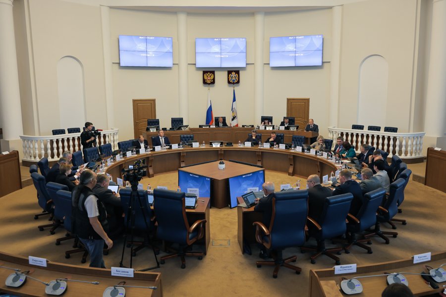 Итоги очередного заседания Новгородской областной Думы