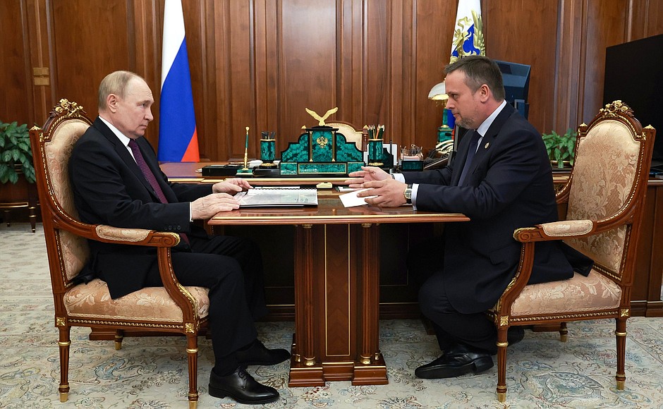 Юрий Бобрышев прокомментировал итоги встречи Президента России Владимира Путина с губернатором Новгородской области Андреем Никитиным