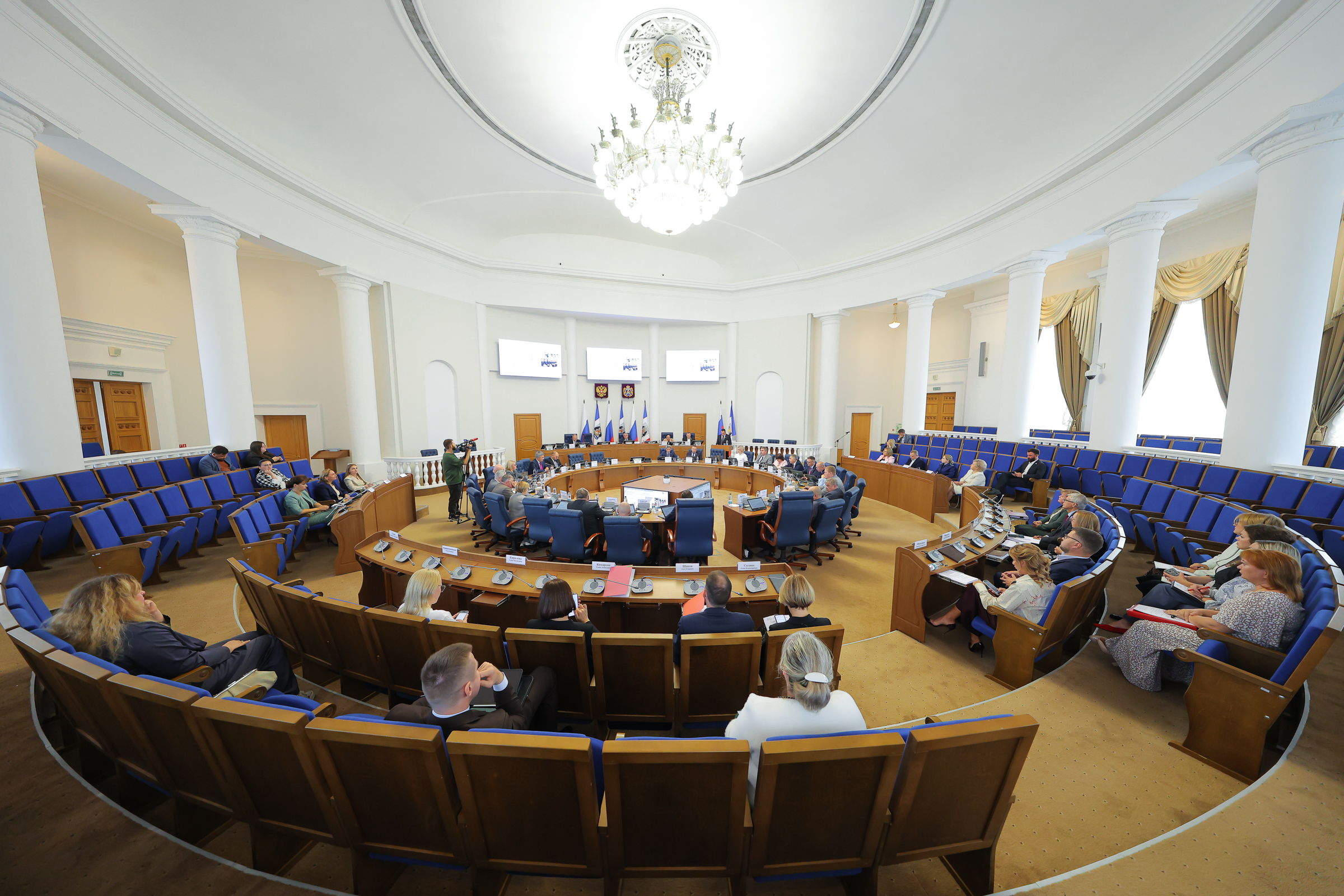 В Новгородской области совершенствуют меры поддержки водителей общественного транспорта