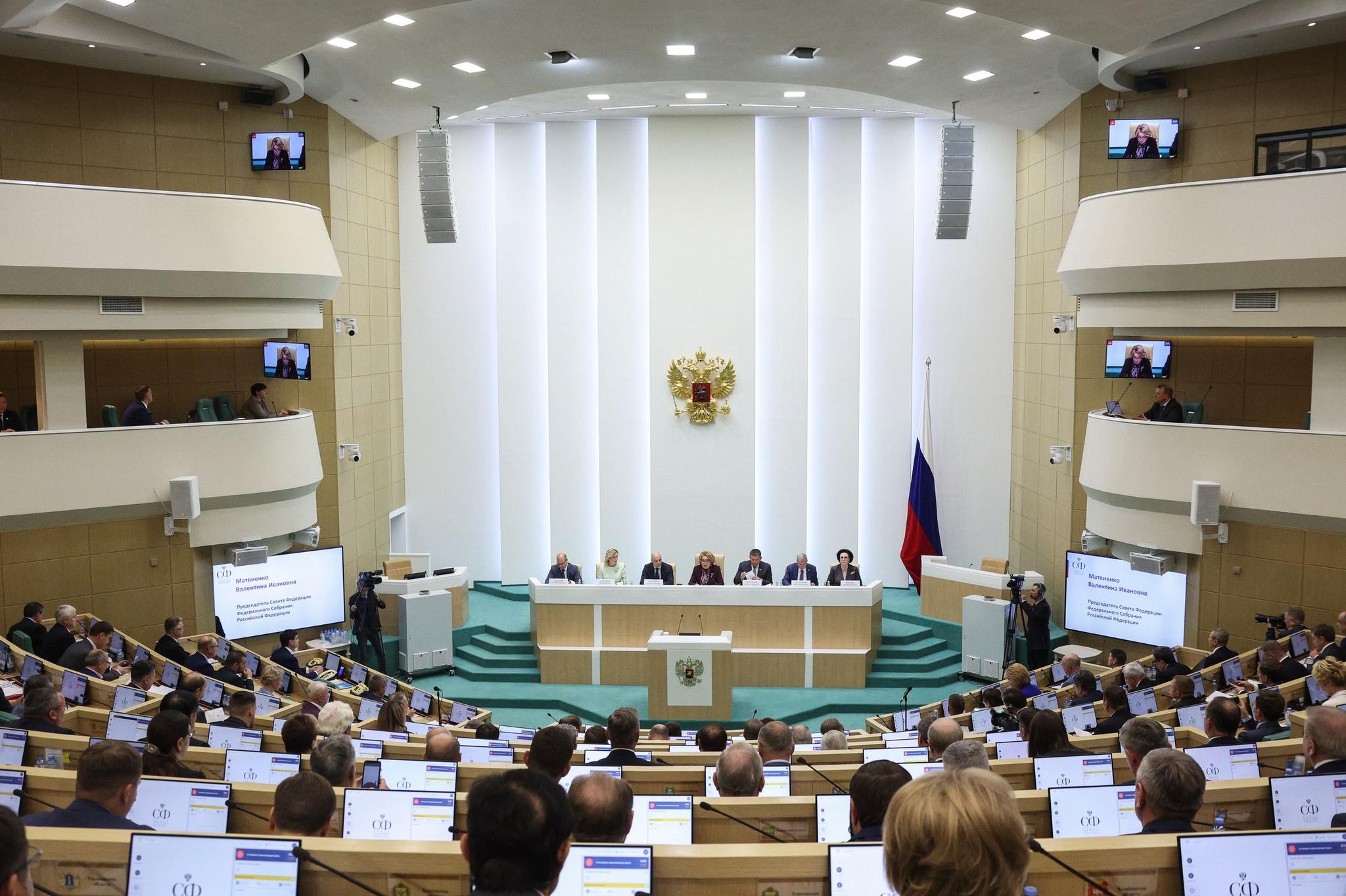 Проект федерального бюджета на предстоящий трехлетний период гарантирует исполнение всех социальных обязательств