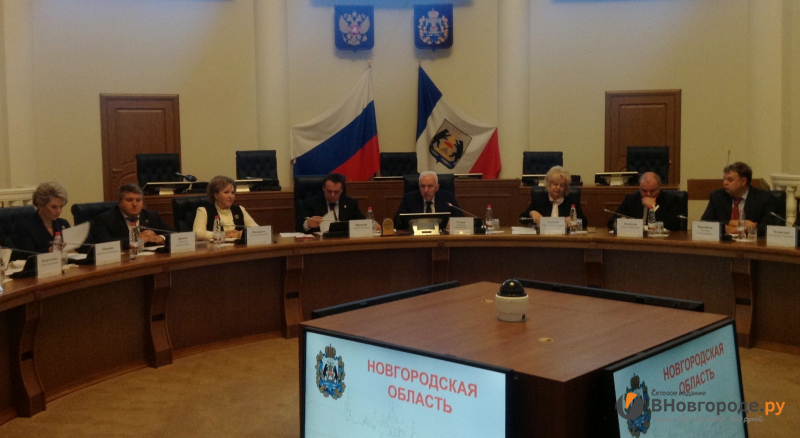 Полномочный представитель Президента РФ в Северо-Западном федеральном округе Александр Гуцан провел совещание, посвященное реализации национальных проектов 
