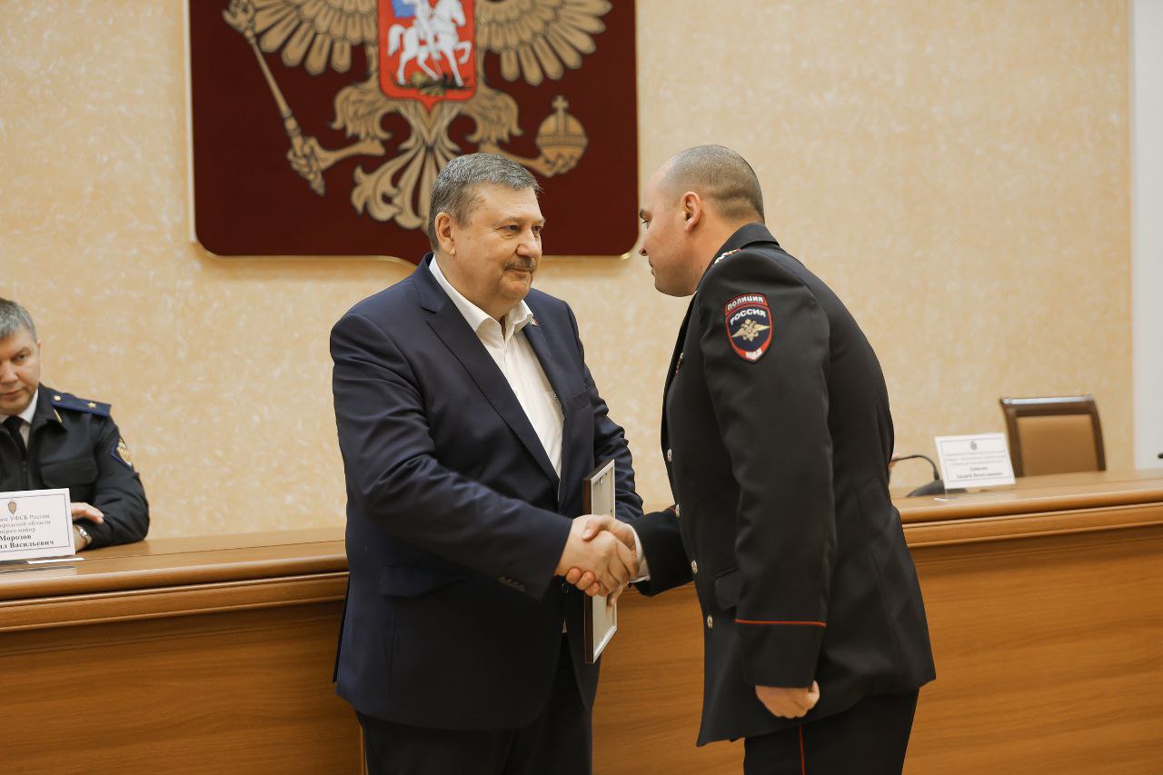 Новгородские полицейские отметили День сотрудника органов внутренних дел Российской Федерации