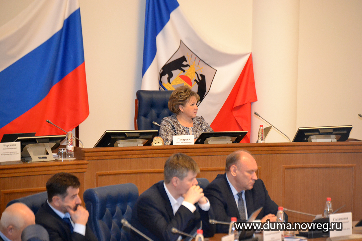 Елена Писарева призвала профильное министерство особое внимание уделить состоянию дорог, ведущих к социальным объектам