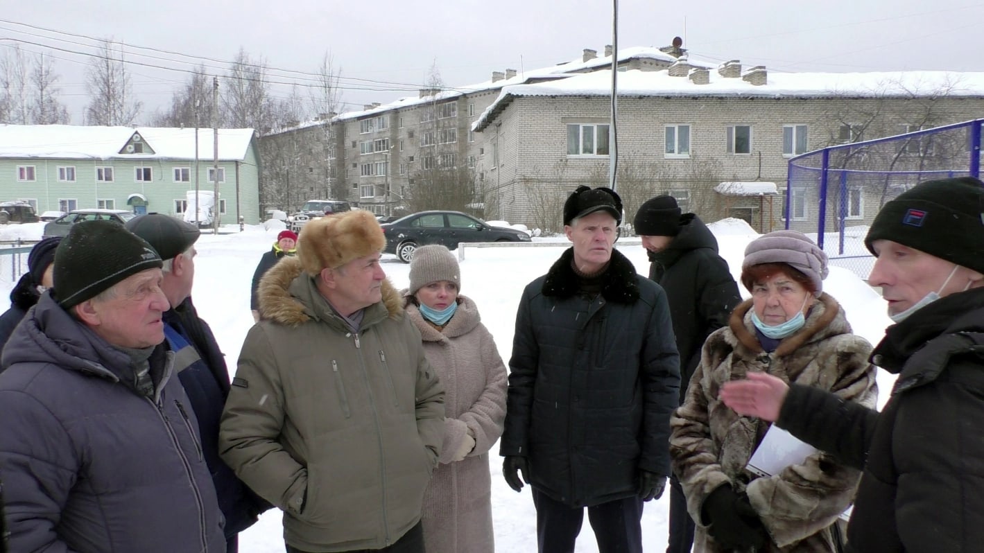 Светлана Воронова организовала встречу представителей ветеранской организации с администрацией Пестовского района