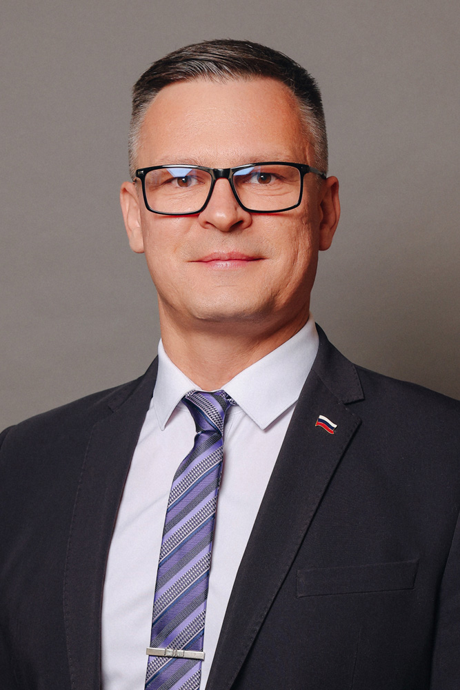 Бомбин Максим  Евгеньевич