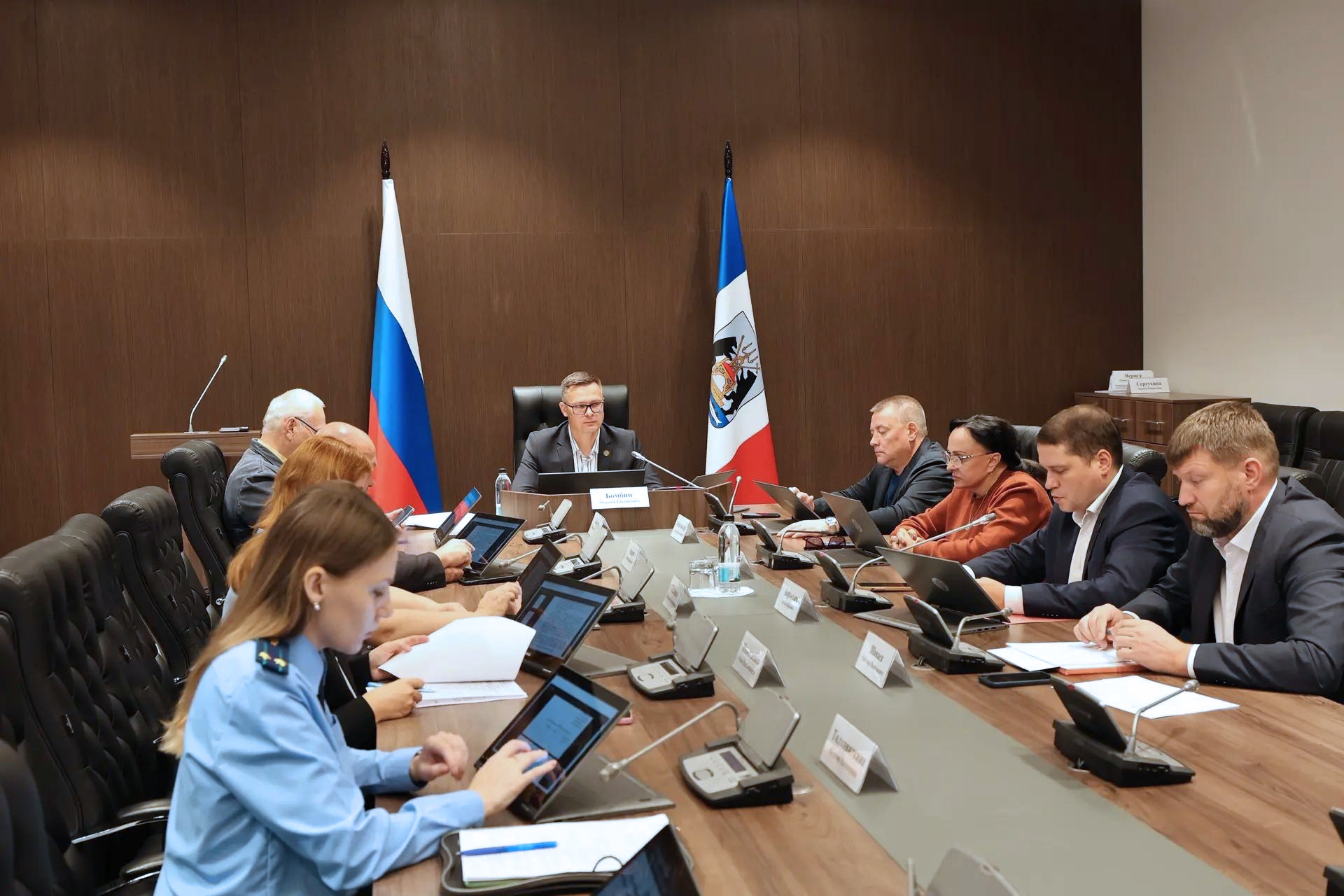 Комитеты прорабатывают законопроекты, включённые в повестку дня