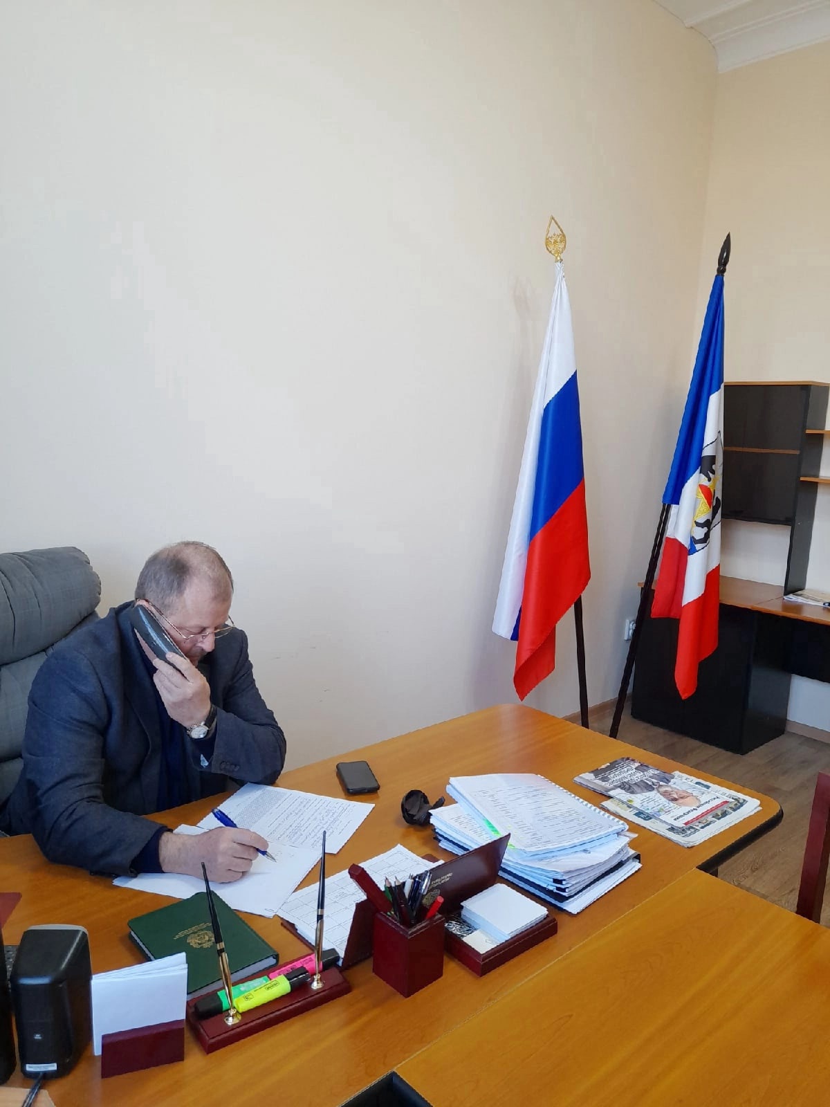 Владимир Королёв провёл дистанционный приём граждан