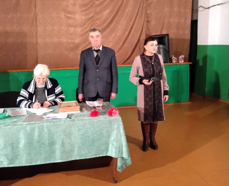 Ольга Борисова встретилась с жителями деревень Большие Боры и Астрилово