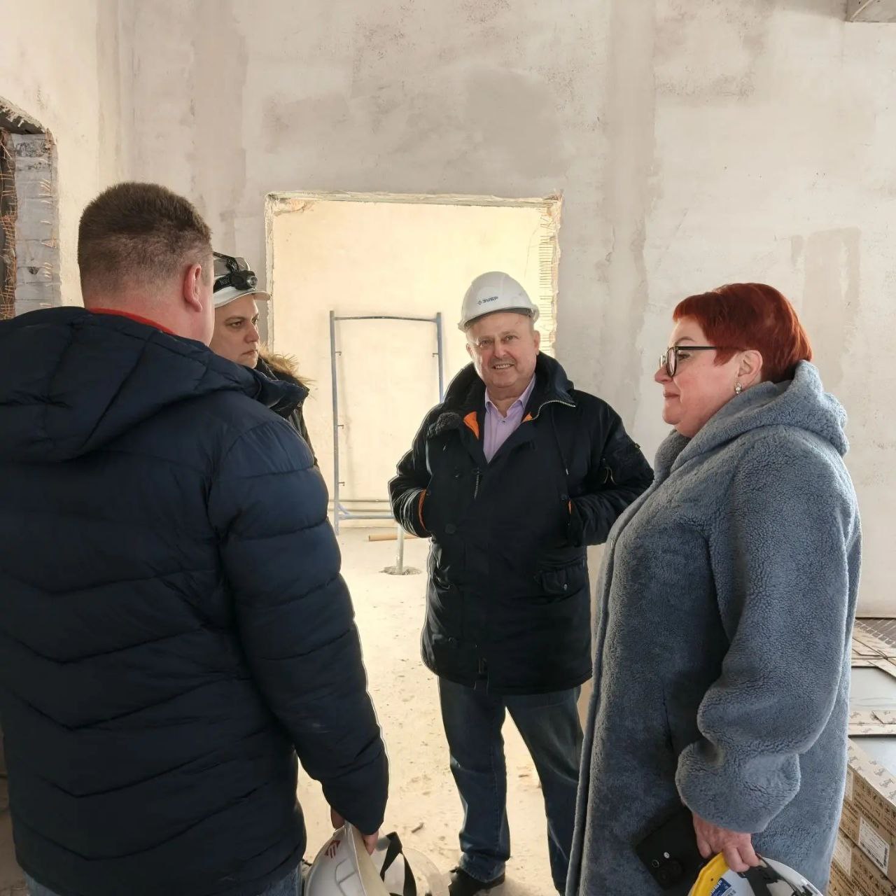 Владимир Королёв посетил образовательные учреждения Валдайского округа