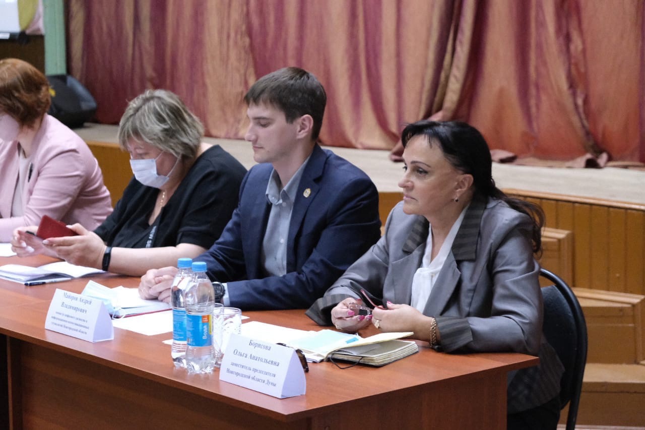 Ольга Борисова приняла участие во встречах с населением в Поддорском и Холмском районах
