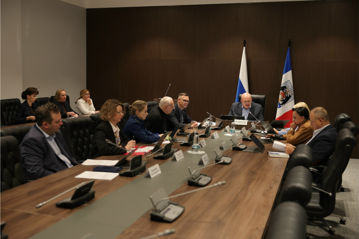 Заседания комитетов Новгородской областной Думы