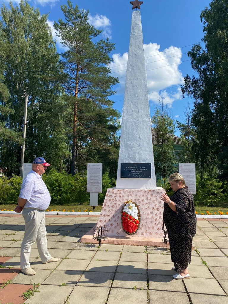 tPld_KGucEw.jpg