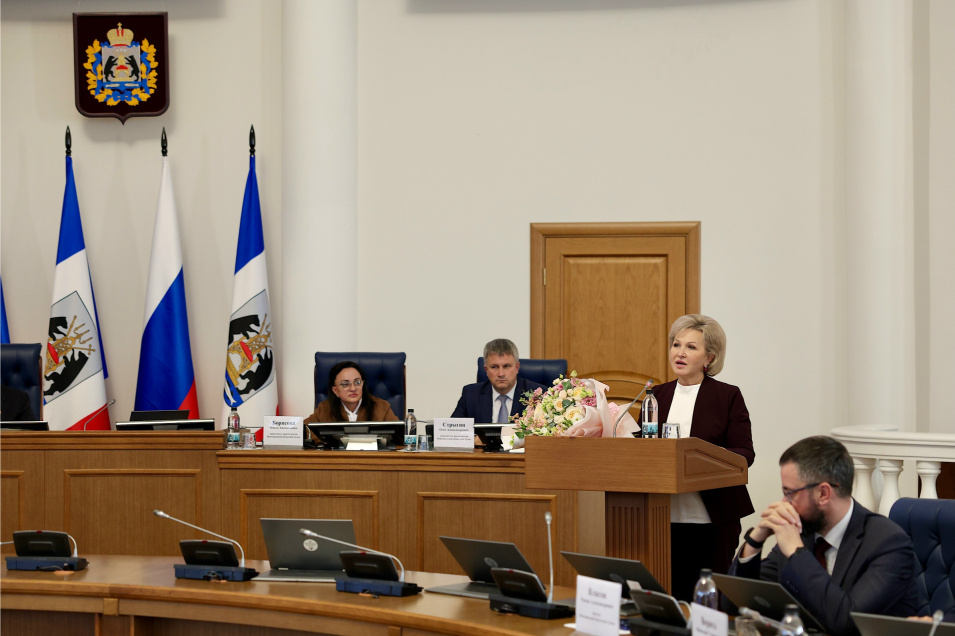 Елена Писарева продолжит представлять Новгородскую областную Думу в Совете Федерации
