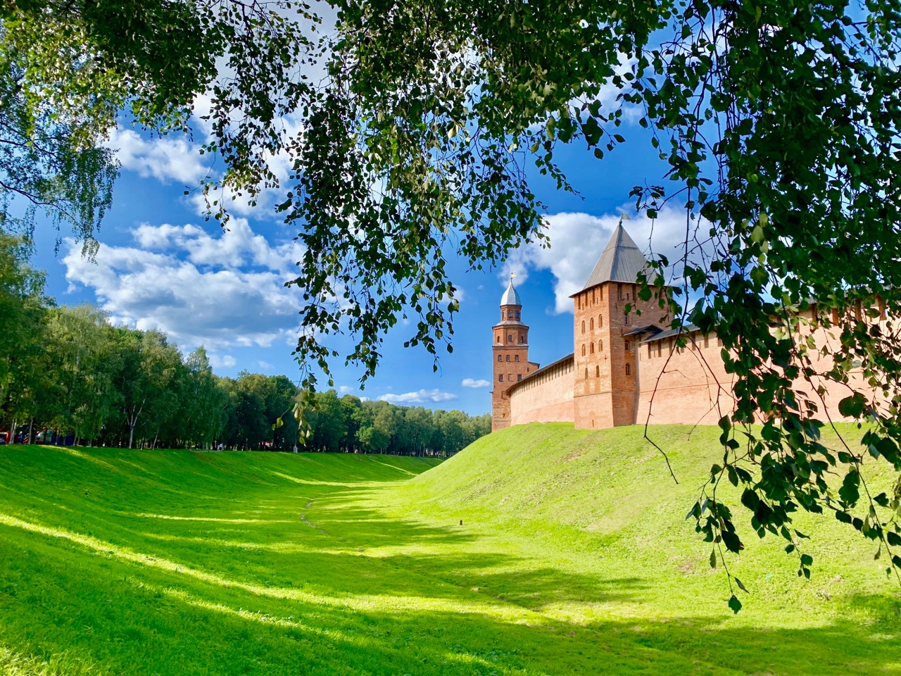 В Библиотечном центре "Читай-город" открылась виртуальная фотовыставка Анатолия Федотова
