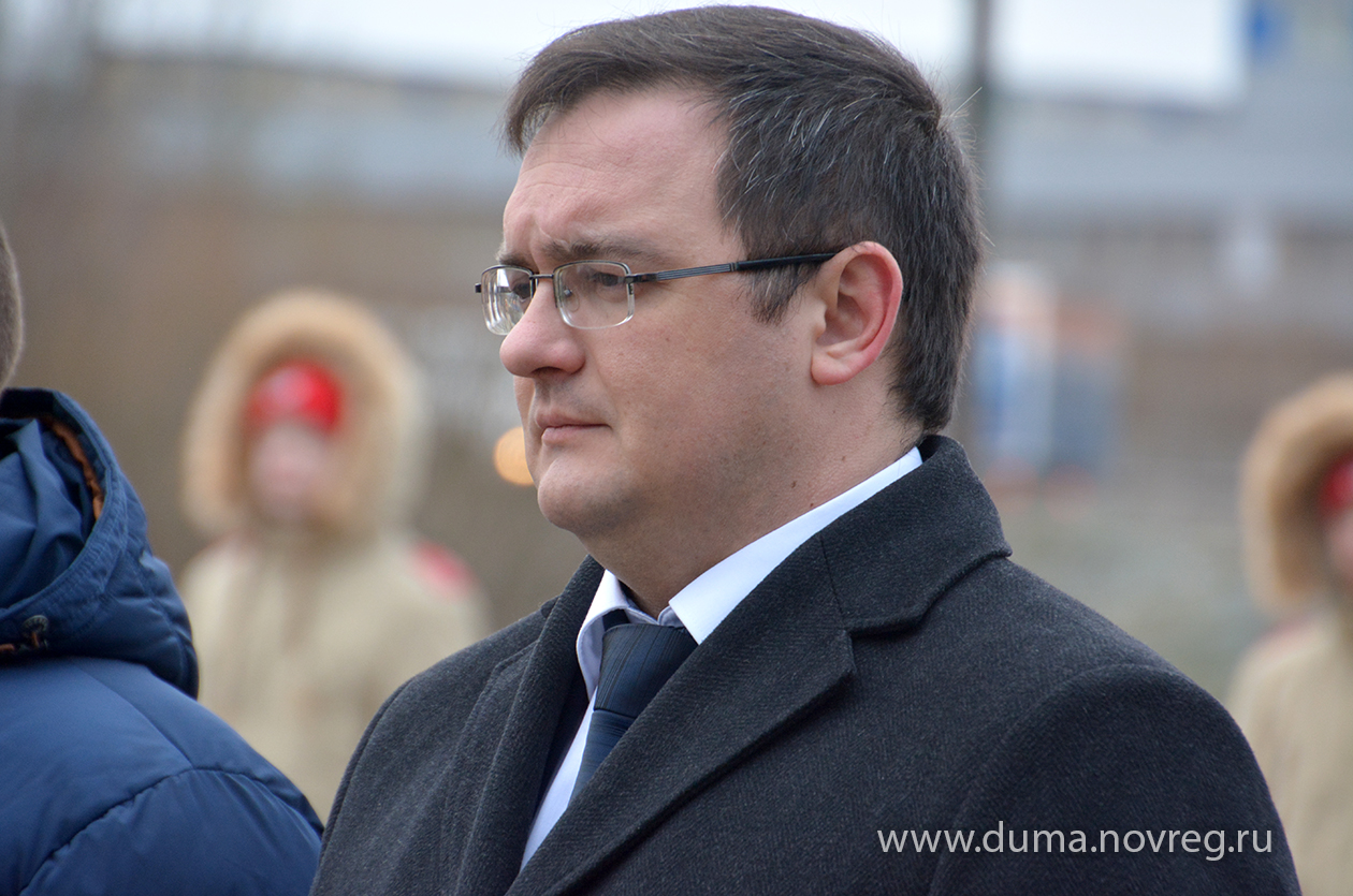 Евгений Катенов принял участие в памятном митинге, посвященном 25-ой годовщине начала контртеррористической операции на территории Чеченской Республики