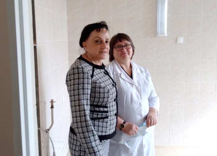 Ольга Борисова встретилась с медицинским персоналом поликлиники поселка Волот