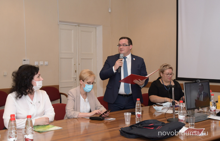Евгений Катенов пожелал продуктивной работы участникам научной конференции