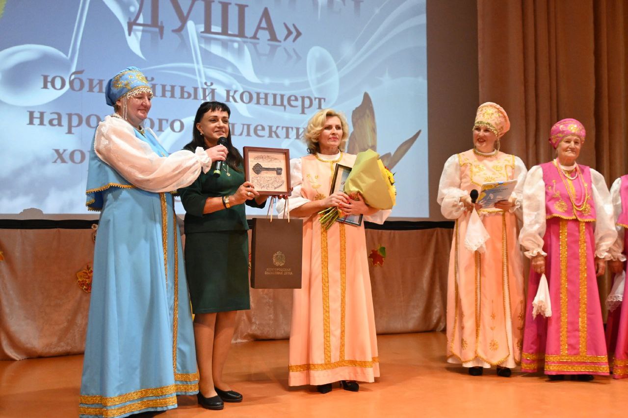 Старорусский коллектив народного хора "Снежана" Сусоловского Дома культуры отметил 45-летие