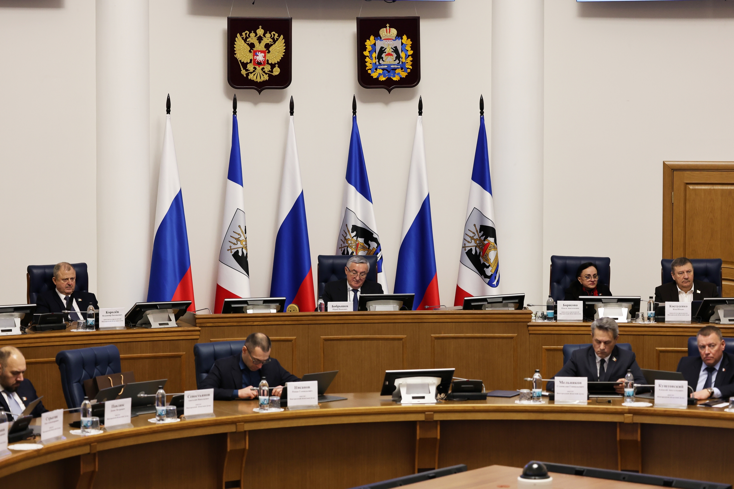 Новгородская областная Дума утвердила новые меры поддержки для семей с детьми