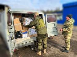 Юрий Бобрышев побывал в расположении новгородских военнослужащих в зоне СВО и передал бойцам гуманитарный груз Юрий Бобрышев побывал в расположении новгородских военнослужащих в зоне СВО и передал бойцам гуманитарный груз
