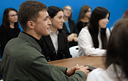 Новгородские депутаты встретились с будущими педагогами