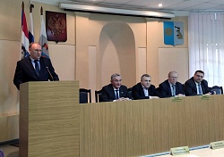 Юрий Саламонов проинформировал боровичских депутатов о бюджете области