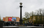 В преддверии 9 мая в Новгородской области проходят церемонии возложения венков и цветов на воинских захоронениях и мемориалах