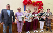 В Пестовской ЦРБ отпраздновали Международный день медсестры