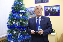 В Новгородской области продолжается благотворительная акция «Ёлка желаний»
