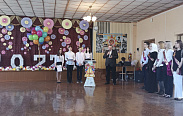 Илья Костусенко принял участие в последнем звонке выпускников 11 класса школы №8