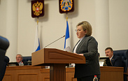 Елена Писарева выступила в Новгородской областной Думе с отчетом о своей сенаторской работе