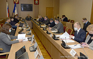 Состоялись заседания комитетов областной Думы 