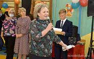Елена Писарева поздравила боровичских школьников с началом нового учебного года