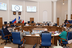 Решением проблемы распространения борщевика Сосновского может стать комплексная федеральная программа, уверены региональные парламентарии 