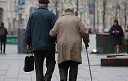 Решение вопроса по индексации пенсий пенсионерам-опекунам Владимир Путин назвал правильным и справедливым 
