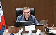 В преддверии заседания регионального парламента начали работу профильные комитеты