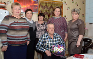 Елена Писарева вручила юбилейные медали в честь 75-летия Победы в Великой Отечественной войне