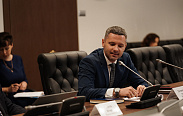 Заседания комитетов областной Думы