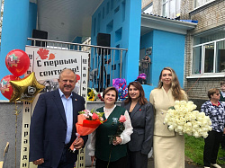 Депутаты Новгородской областной Думы приняли участие в праздничных линейках в школах и гимназиях региона