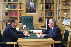 Тема перераспределения средств бюджета в связи с повышением зарплат стала основной на встрече губернатора с Юрием Бобрышевым