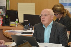 Сергей Хвостиков провел заседание комитета областной Думы по ЖКХ и ТЭК