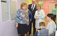 Елена Писарева посетила медицинские учреждения Хвойнинского района