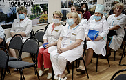 В Международный день медицинской сестры сотрудники Боровичской ЦРБ отмечены наградами Новгородской областной Думы
