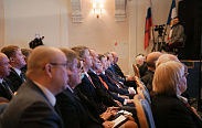 Руководители фракций задали вопросы губернатору в ходе его отчета на заседании Новгородской областной Думы
