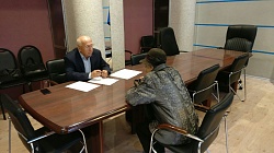 Пять обращений поступило депутату Сергею Хвостикову во время приема граждан