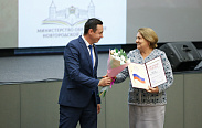 Новгородским учителям вручили федеральные и областные награды