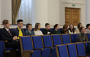 Старшеклассники из гимназии и школ Валдая посетили Новгородскую областную Думу
